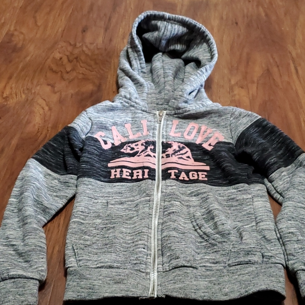 ❤ 8 for $20 blowout sale! Girls size 6 jacket